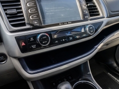 Used 2017 Toyota Highlander 4d SUV AWD Limited at A Motors Sales & Finance near San Antonio, TX
