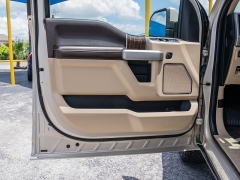 Used 2018  Ford F-150 2WD SuperCrew Lariat 5 1&sol;2 at A Motors Sales & Finance near San Antonio&comma; TX
