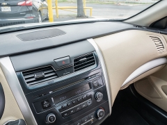 Used 2015  Nissan Altima 4d Sedan 2&period;5L at A Motors Sales & Finance near San Antonio&comma; TX