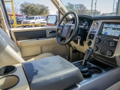 Used 2017  Ford Expedition 4d SUV 2WD XLT at A Motors Sales & Finance near San Antonio&comma; TX