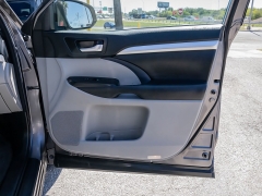 Used 2018  Toyota Highlander 4d SUV AWD XLE at A Motors Sales & Finance near San Antonio&comma; TX