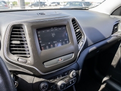 Used 2019 Jeep Cherokee 4d SUV FWD Latitude 2.4L at A Motors Sales & Finance near San Antonio, TX