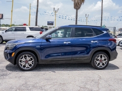 Used 2021  Kia Seltos 4d SUV AWD SX Turbo at A Motors Sales & Finance near San Antonio&comma; TX