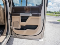Used 2018  Ford F-150 2WD SuperCrew Lariat 5 1&sol;2 at A Motors Sales & Finance near San Antonio&comma; TX