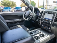 Used 2020  Ford Expedition 4d SUV 2WD XLT at A Motors Sales & Finance near San Antonio&comma; TX