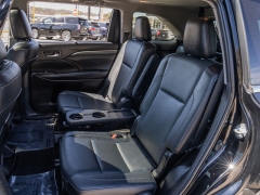 Used 2019  Toyota Highlander Hybrid 4d SUV AWD Limited at A Motors Sales & Finance near San Antonio&comma; TX