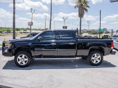 Used 2011  GMC Sierra 2500 4WD Crew Cab Denali at A Motors Sales & Finance near San Antonio&comma; TX
