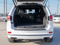 Used 2020  Jeep Grand Cherokee 4d SUV 2WD Overland High Altitude at A Motors Sales & Finance near San Antonio, TX