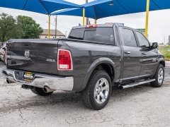 Used 2018  Ram 1500 4WD Crew Cab Laramie at A Motors Sales & Finance near San Antonio&comma; TX