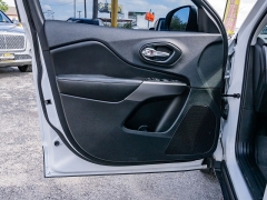 Used 2019 Jeep Cherokee 4d SUV FWD Latitude Plus 2.4L at A Motors Sales & Finance near San Antonio, TX