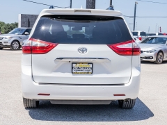 Used 2020  Toyota Sienna 4d Wagon FWD Limited Premium 7-Passenger at A Motors Sales & Finance near San Antonio&comma; TX