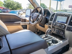 Used 2020  Ford F-150 4WD SuperCrew Lariat 5 1&sol;2 at A Motors Sales & Finance near San Antonio&comma; TX