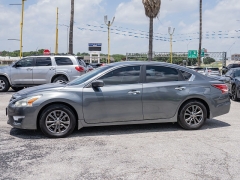 Used 2015  Nissan Altima 4d Sedan S 2&period;5L at A Motors Sales & Finance near San Antonio&comma; TX