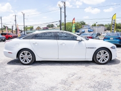 Used 2016  Jaguar XJ 4d Sedan Portfolio LWB at A Motors Sales & Finance near San Antonio&comma; TX