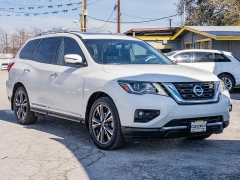 Used 2018  Nissan Pathfinder 4d SUV FWD Platinum at A Motors Sales & Finance near San Antonio&comma; TX