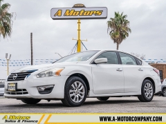 Used 2015  Nissan Altima 4d Sedan 2&period;5L at A Motors Sales & Finance near San Antonio&comma; TX