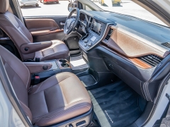Used 2020  Toyota Sienna 4d Wagon FWD Limited Premium 7-Passenger at A Motors Sales & Finance near San Antonio&comma; TX