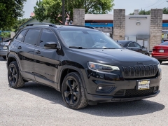 Used 2020  Jeep Cherokee 4d SUV FWD Latitude Plus Altitude 2&period;4L at A Motors Sales & Finance near San Antonio&comma; TX