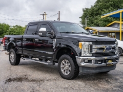 Used 2017  Ford Super Duty F-250 4WD Crew Cab XLT at A Motors Sales & Finance near San Antonio&comma; TX