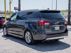 Used 2016  Kia Sedona 4d Wagon SX Limited at A Motors Sales & Finance near San Antonio&comma; TX