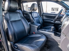 Used 2021  Toyota Tacoma 4WD Limited Double Cab 5ft Bed V6 AT at A Motors Sales & Finance near San Antonio, TX