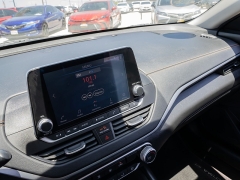 Used 2020  Nissan Altima 4d Sedan FWD 2&period;5L SR at A Motors Sales & Finance near San Antonio&comma; TX