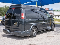 Used 2017  Chevrolet Express Van 2500 Van at A Motors Sales & Finance near San Antonio&comma; TX