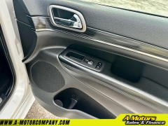 Used 2020 Jeep Grand Cherokee 4d SUV 2WD Limited X at A Motors Sales & Finance near San Antonio, TX