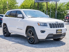 Used 2015 Jeep Grand Cherokee 4d SUV 2WD Laredo Altitude at A Motors Sales & Finance near San Antonio, TX