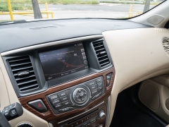 Used 2017  Nissan Pathfinder 4d SUV 4WD Platinum at A Motors Sales & Finance near San Antonio&comma; TX