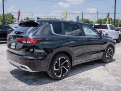 Used 2024  Mitsubishi Outlander SE FWD at A Motors Sales & Finance near San Antonio&comma; TX