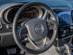 Used 2020  Jeep Grand Cherokee 4d SUV 2WD Overland High Altitude at A Motors Sales & Finance near San Antonio, TX