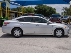 Used 2015  Nissan Altima 4d Sedan S 2&period;5L at A Motors Sales & Finance near San Antonio&comma; TX