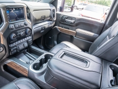 Used 2020  Chevrolet Silverado 2500 4WD Crew Cab High Country Gas at A Motors Sales & Finance near San Antonio&comma; TX