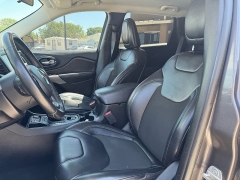 Used 2019 Jeep Cherokee 4d SUV FWD Latitude Plus 2.4L at A Motors Sales & Finance near San Antonio, TX