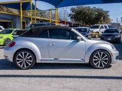 Used 2013  Volkswagen Beetle 2d Convertible 2&period;5L at A Motors Sales & Finance near San Antonio&comma; TX