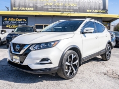 Used 2020  Nissan Rogue Sport 4d SUV FWD SL at A Motors Sales & Finance near San Antonio&comma; TX