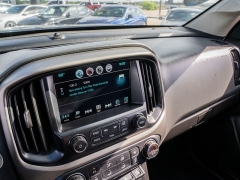 Used 2016  Chevrolet Colorado 2WD Crew Cab Z71 at A Motors Sales & Finance near San Antonio&comma; TX