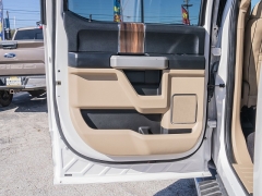 Used 2016  Ford F-150 2WD SuperCrew Lariat 5 1&sol;2 at A Motors Sales & Finance near San Antonio&comma; TX