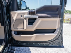 Used 2018  Ford F-150 2WD SuperCrew Lariat 5 1&sol;2 at A Motors Sales & Finance near San Antonio&comma; TX