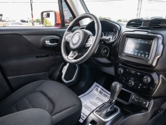Used 2018  Jeep Renegade 4d SUV FWD Latitude at A Motors Sales & Finance near San Antonio&comma; TX