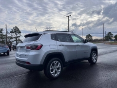 Used 2024  Jeep Compass Latitude 4x4 at Leadbelt Auto Sales near Leadington&comma; MO