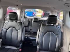 Used 2023  Chrysler Pacifica Touring L FWD at Leadbelt Auto Sales near Farmington, MO