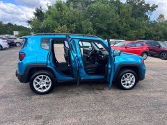 Used 2022  Jeep Renegade Latitude 4x4 at Leadbelt Auto Sales near Farmington, MO