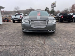 Used 2017  Chrysler 300C 4d Sedan RWD V8 at Leadbelt Auto Sales near Farmington, MO