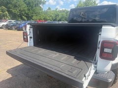 Used 2021 Jeep Gladiator Willys 4x4 at Leadbelt Auto Sales near Farmington, MO