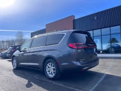Used 2022  Chrysler Pacifica Touring L FWD at Leadbelt Auto Sales near Leadington&comma; MO