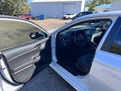 Used 2024  Toyota Camry SE Auto at Leadbelt Auto Sales near Farmington, MO