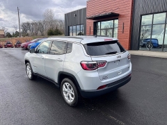 Used 2024  Jeep Compass Latitude 4x4 at Leadbelt Auto Sales near Leadington&comma; MO
