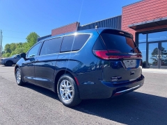 Used 2023  Chrysler Pacifica Touring L FWD at Leadbelt Auto Sales near Leadington&comma; MO